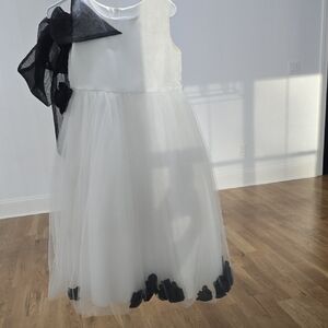 Kid's Dream White and Black Formal Sleeveless Dress